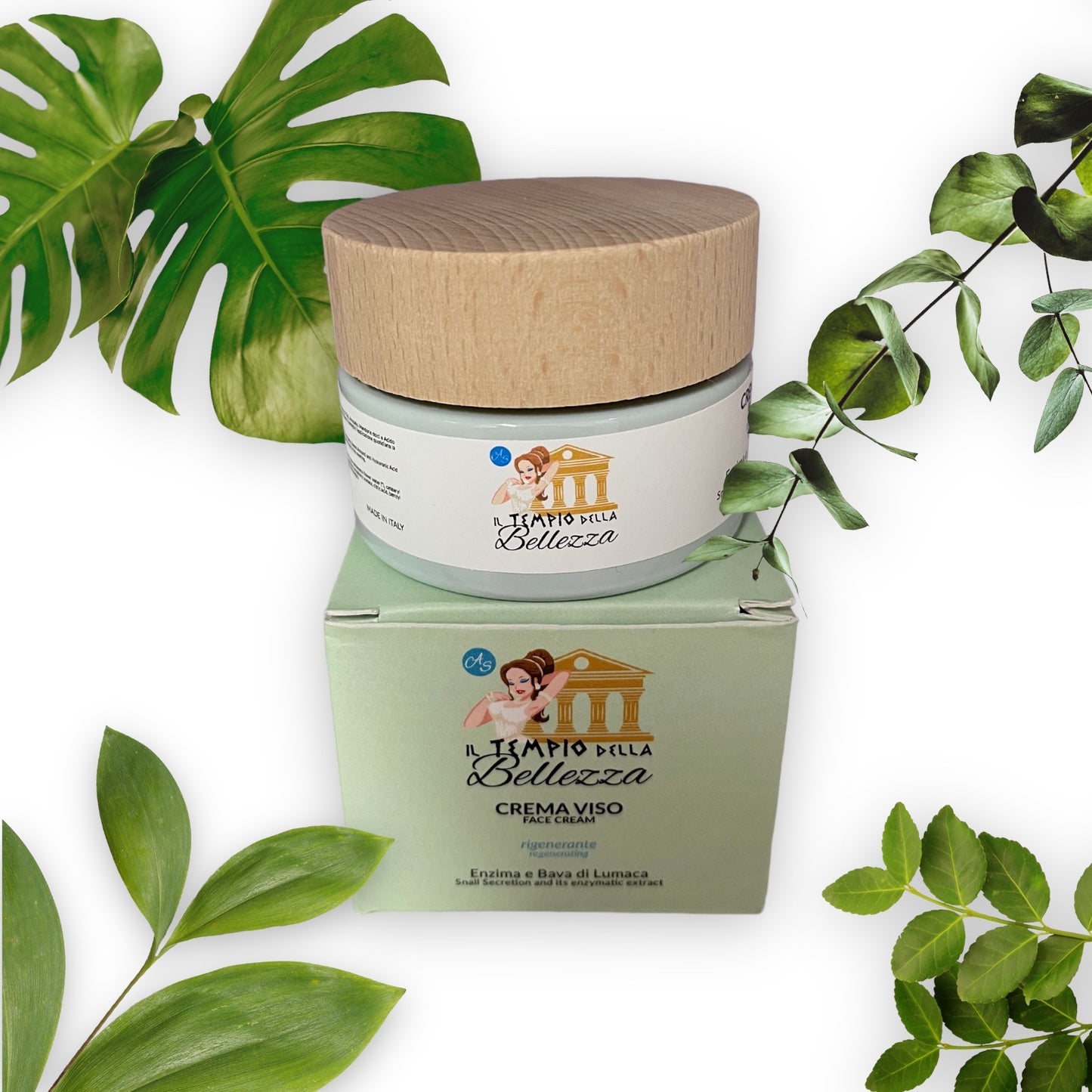 Moisturizing face cream with snail slime